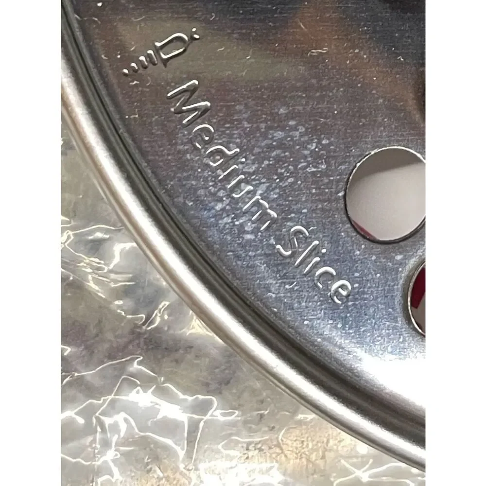 KitchenAid *New* Medium Shred Slicing Blade Disc (Only the Disc)